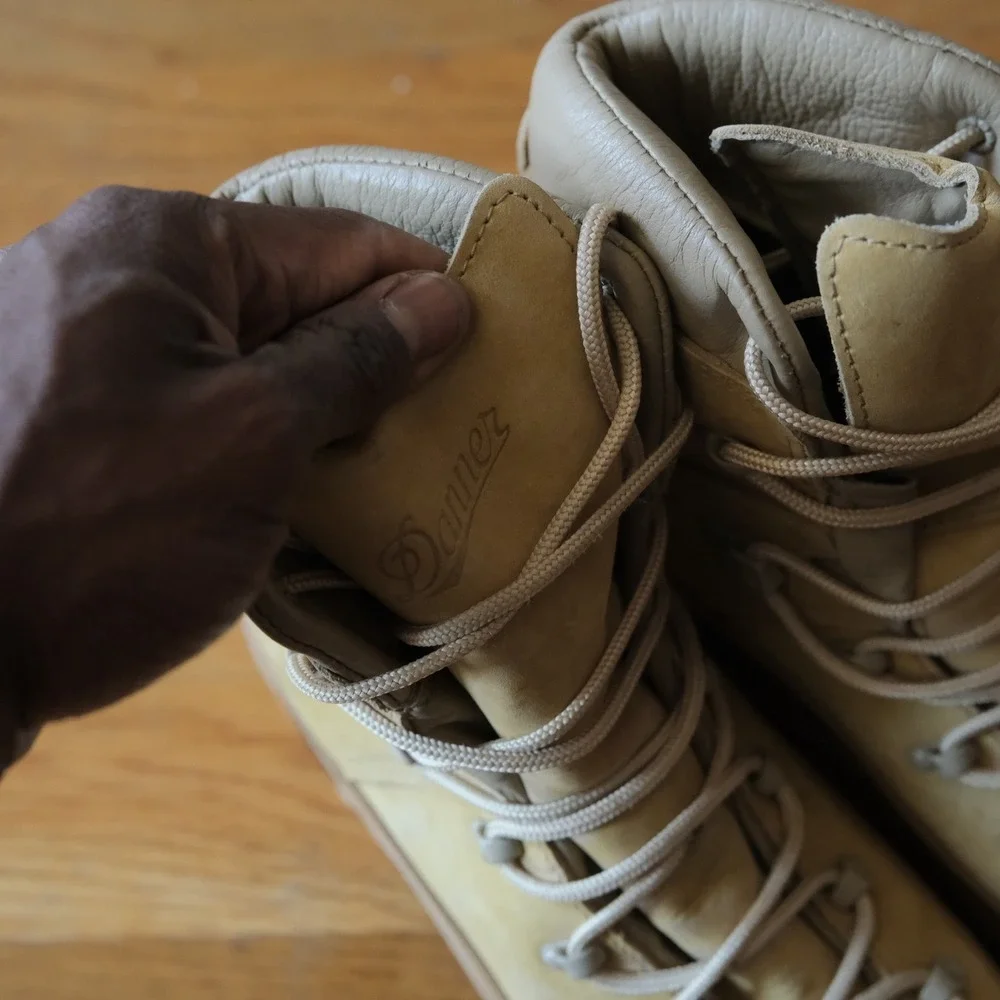 Danner Military Boots Mens Tan Gore-Tex Vibram Vintage Y2K Tactical Hiking USA
